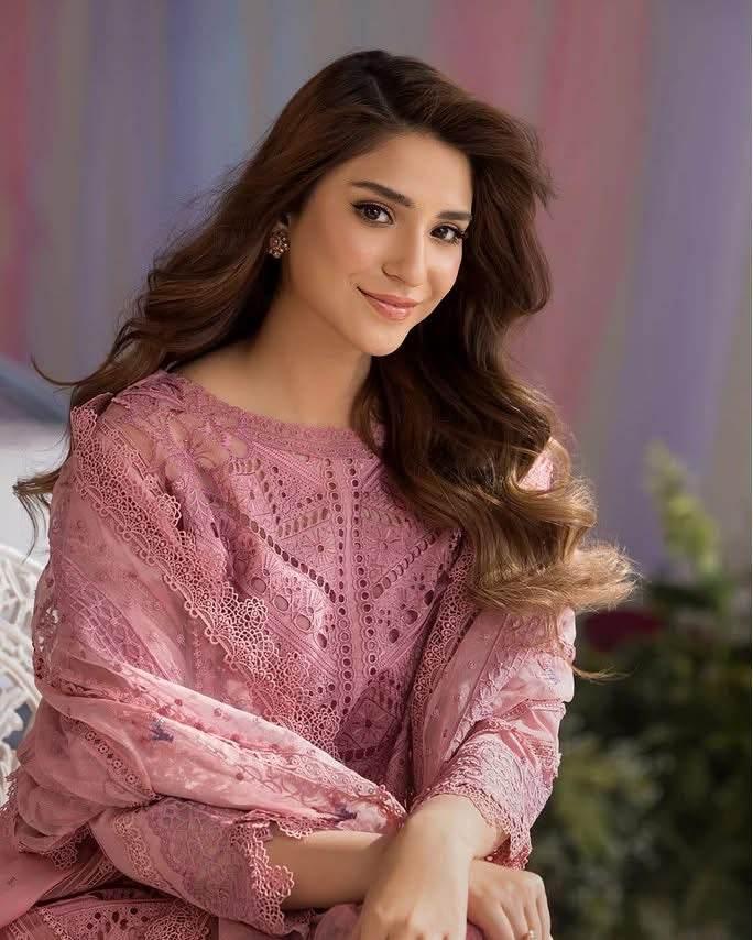 SOBIA NAZIR LAWN UNSTITCHED EMB 3PC